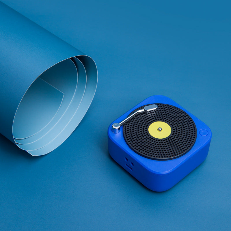usb vinyl record player, wireless Bluetooth speaker, car answering and external player, mini portable outdoor announser