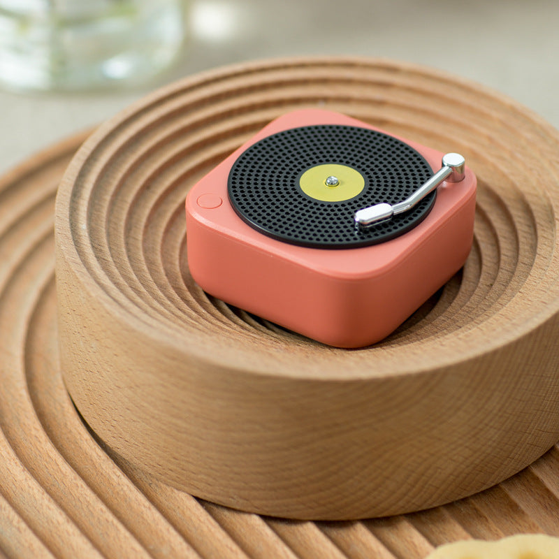 usb vinyl record player, wireless Bluetooth speaker, car answering and external player, mini portable outdoor announser