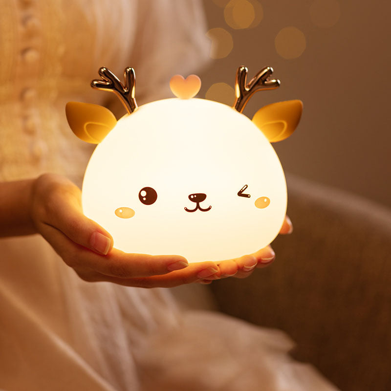 Portable LED Baby Night Light, Cute Children Night Lamp Soft Silicone Deer Lamp Multicolor Kids Bedside Lamp, USB Chargeable Mood Lamp, Touch Dimmable Children Light, Best Gifts [Energy Class A]