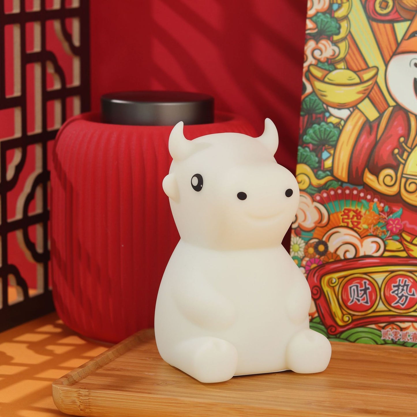 SMOORITA Night Light for Kids, Cute Night Lamp Bedroom Cow Nightlight for Baby Girl Boy Teem, Battery Powered Silicone Animal Night Lamp Christmas Birthday Gifts
